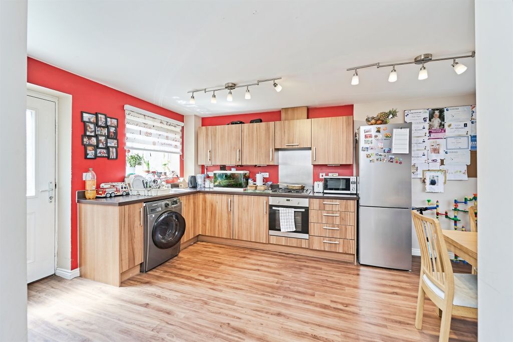 Property photo 3 of 17