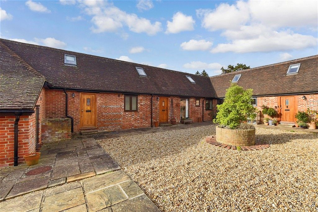 Property photo 2 of 17 Courtyard