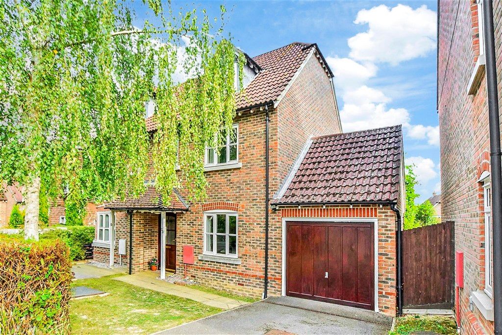 Property photo 2 of 10 Front