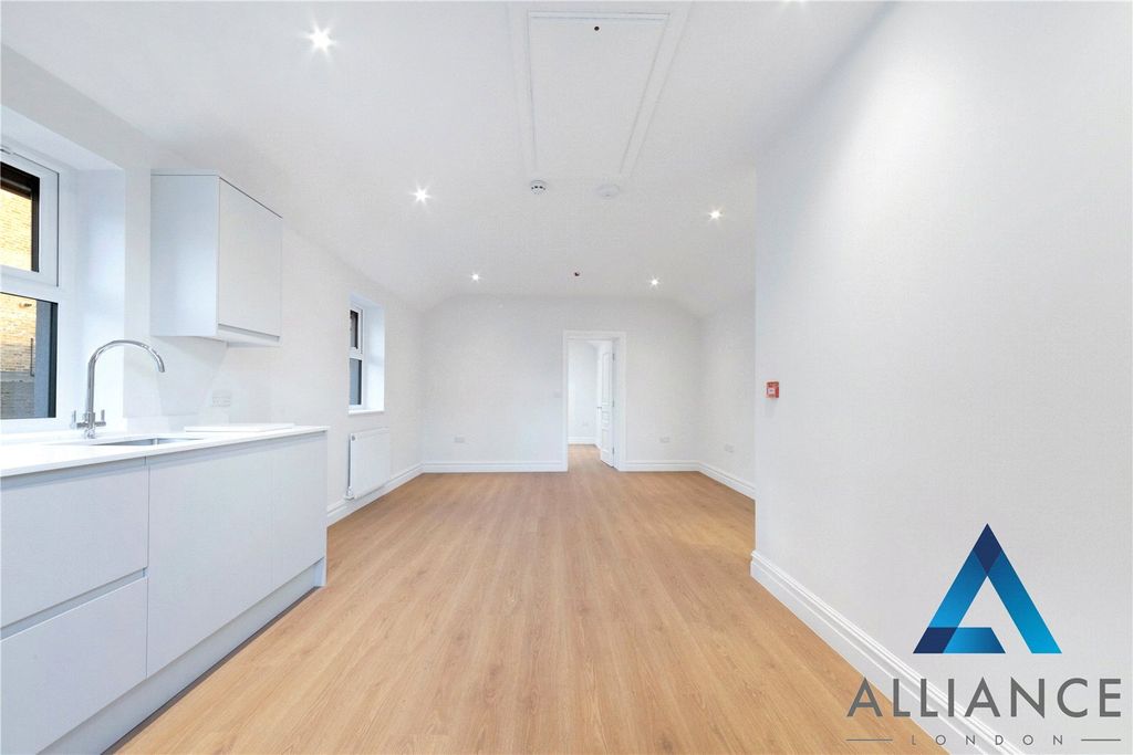 Property photo 3 of 6 Open Plan Living