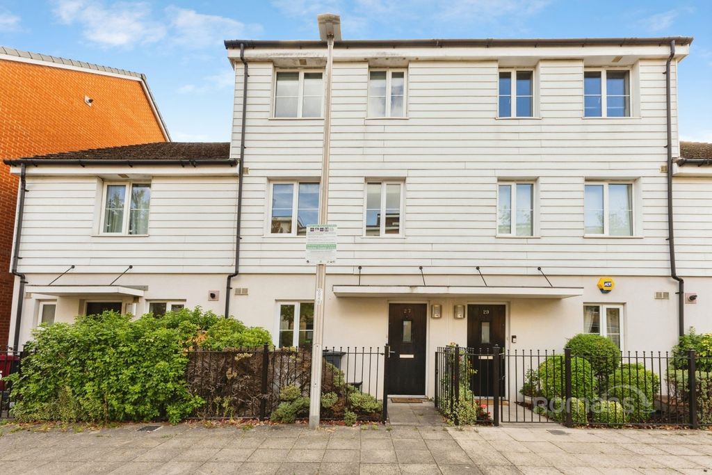 Property photo 1 of 17 Pbox-Img.Jpg