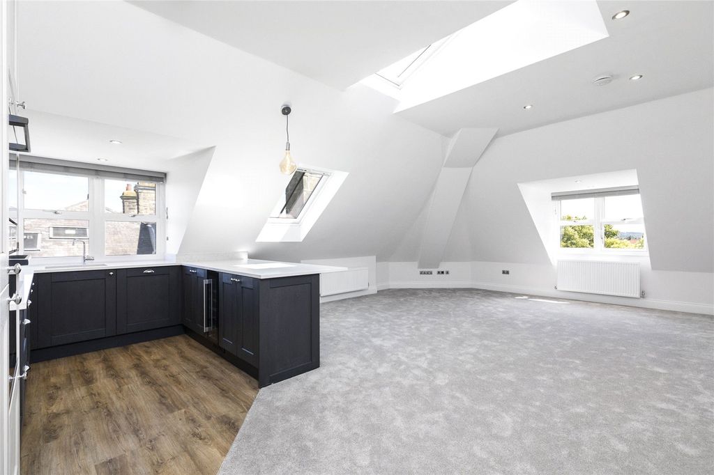 Property photo 2 of 16 Picture No. 08