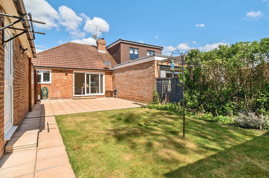 Property photo 2 of 21 Garden