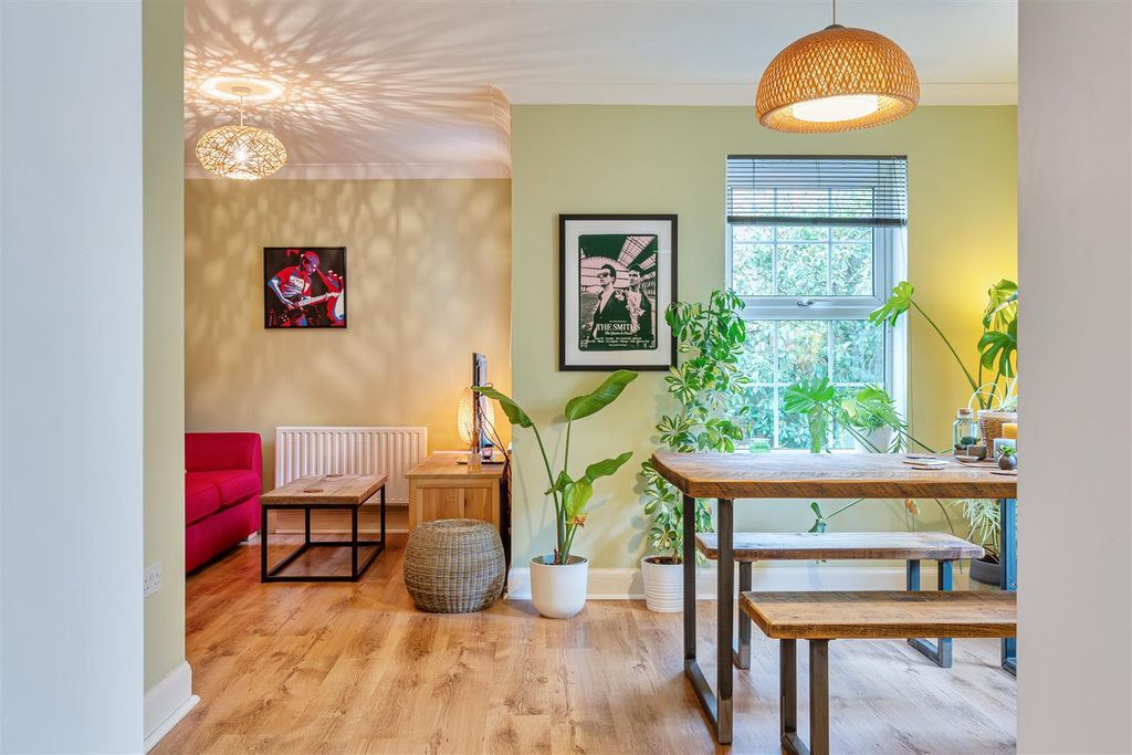 Property photo 3 of 20 1415062-4-698F22d1B6211.Jpg