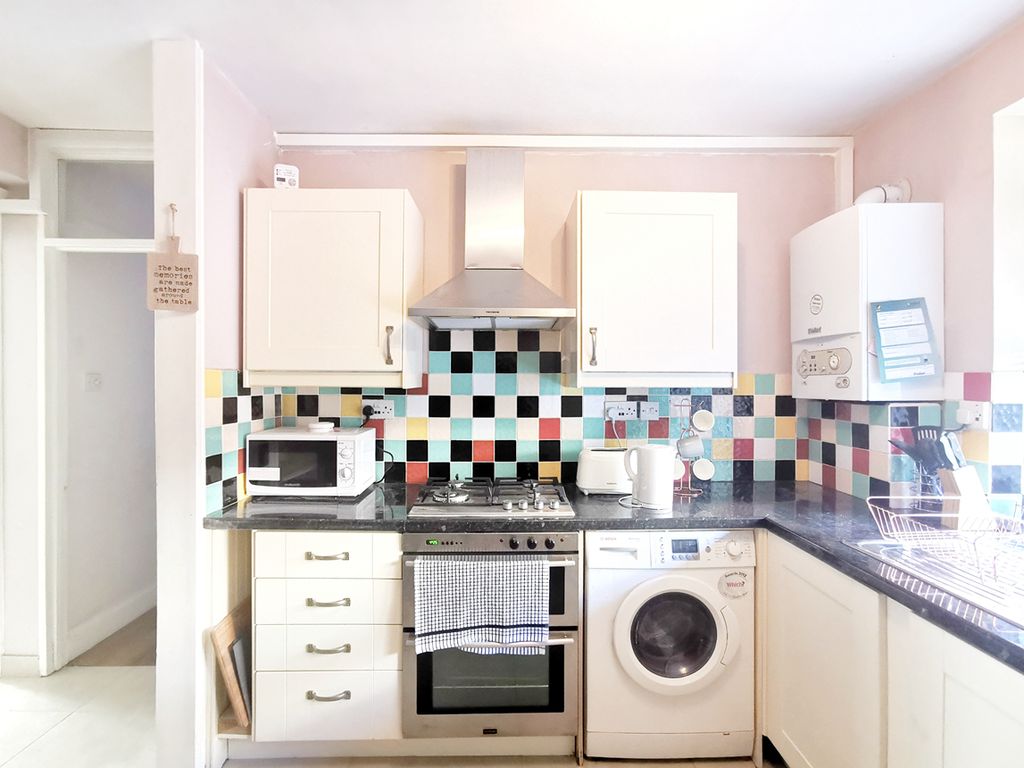 Property photo 3 of 31