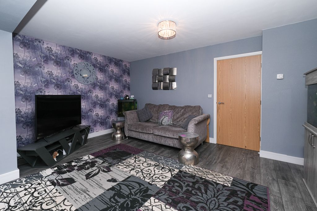 Property photo 3 of 12 Image 2