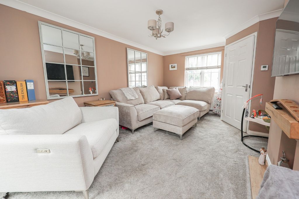 Property photo 3 of 20 4336604