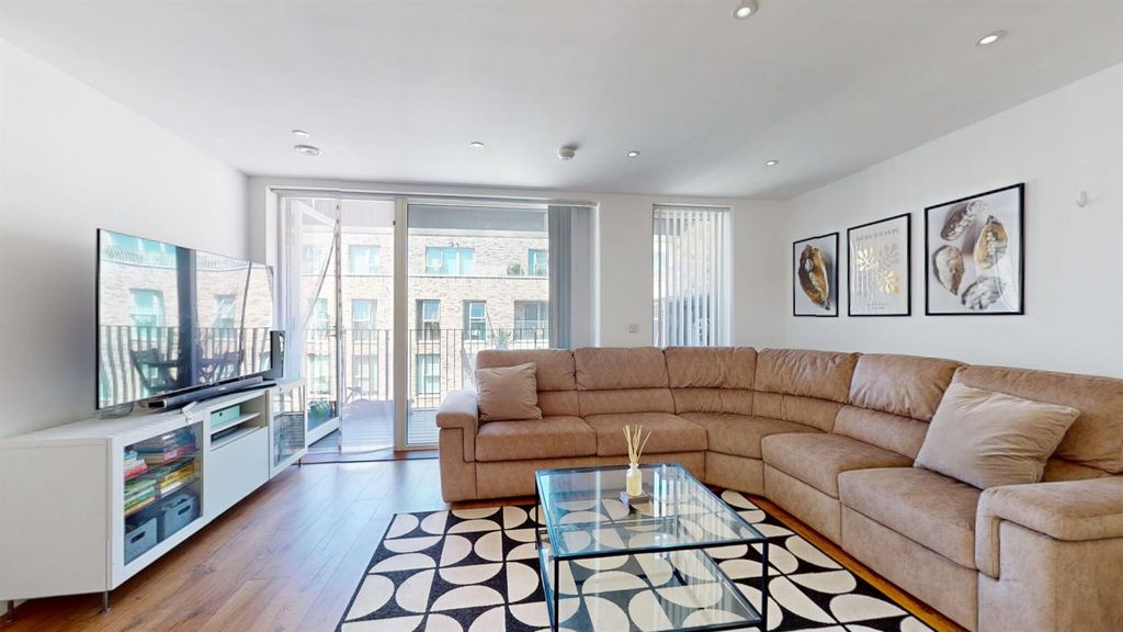 Property photo 1 of 13 2 Bedroom For Sale At Mahindra Way, Beckton, E6 By