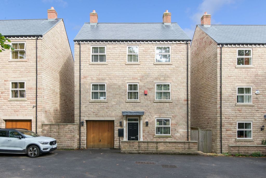 Property photo 1 of 24