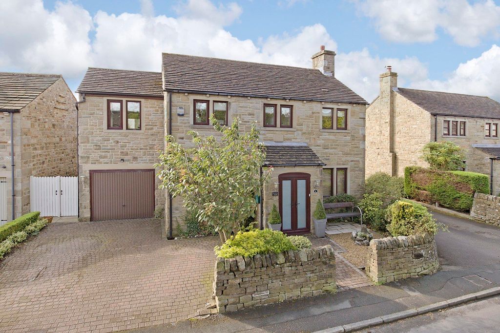Property photo 1 of 18 0 General