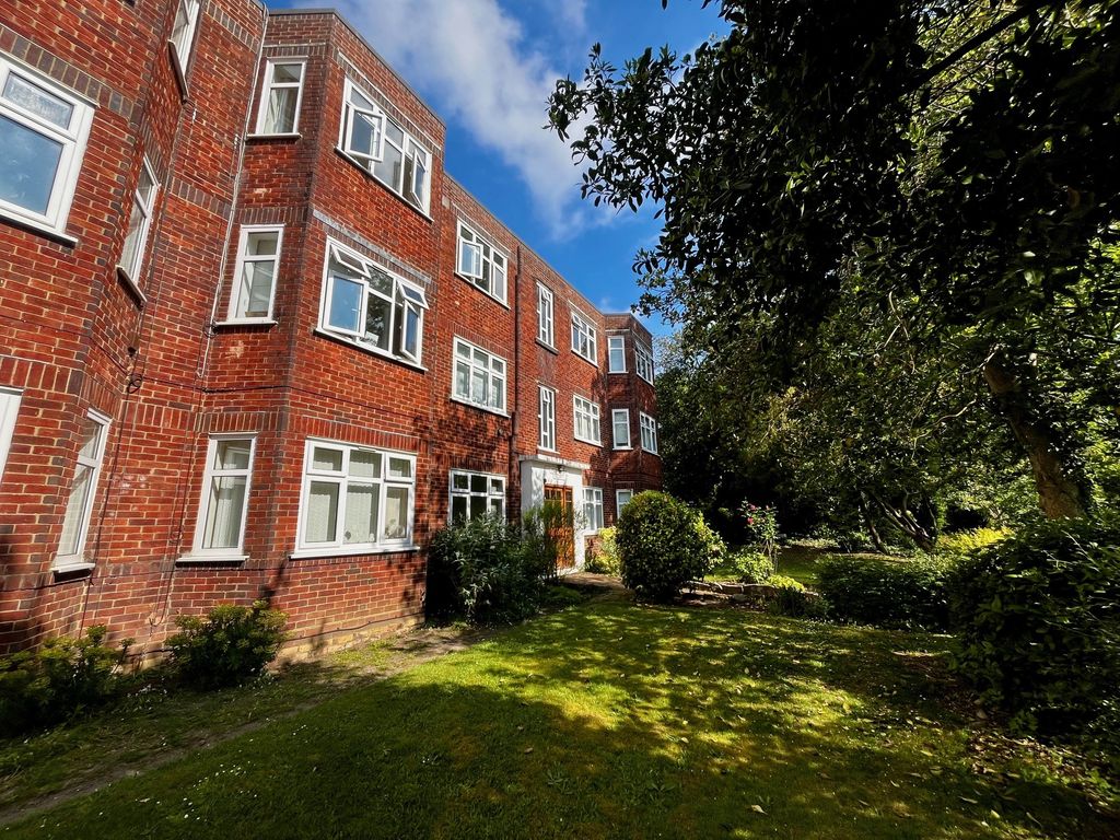 Property photo 1 of 6