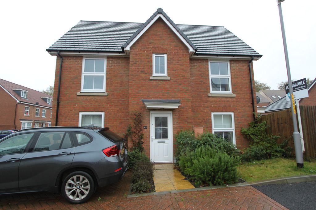 Property photo 1 of 12 Photo 9