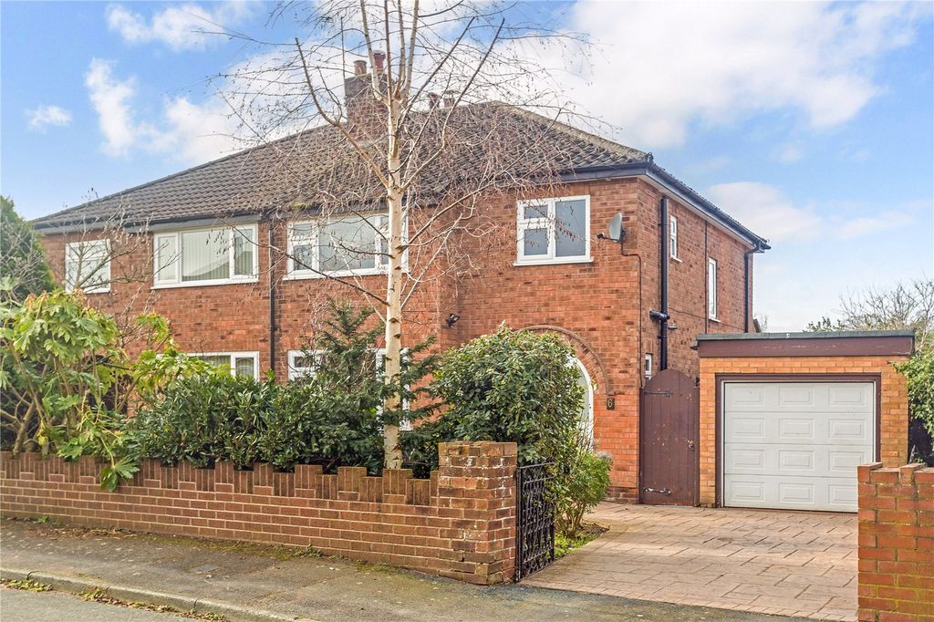 Property photo 1 of 17 External