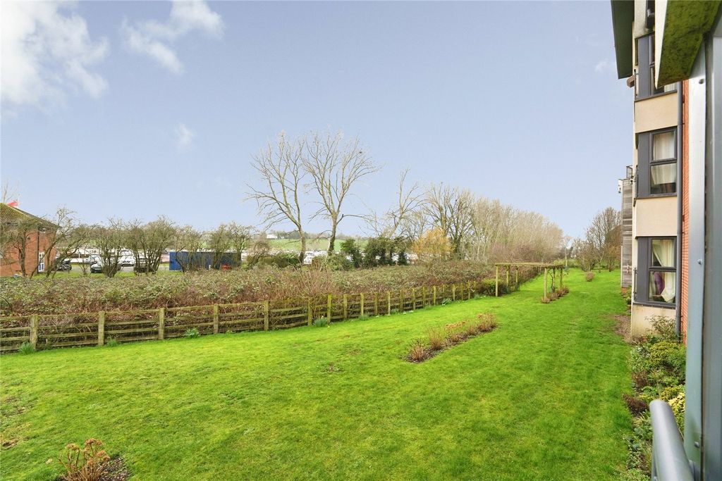 Property photo 2 of 10 General View