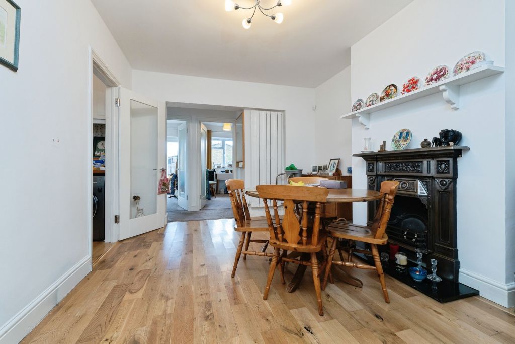 Property photo 3 of 15 Dining Area