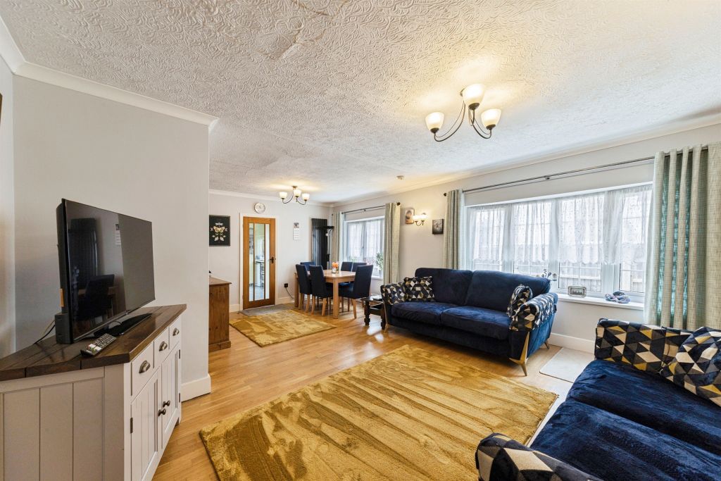 Property photo 1 of 28