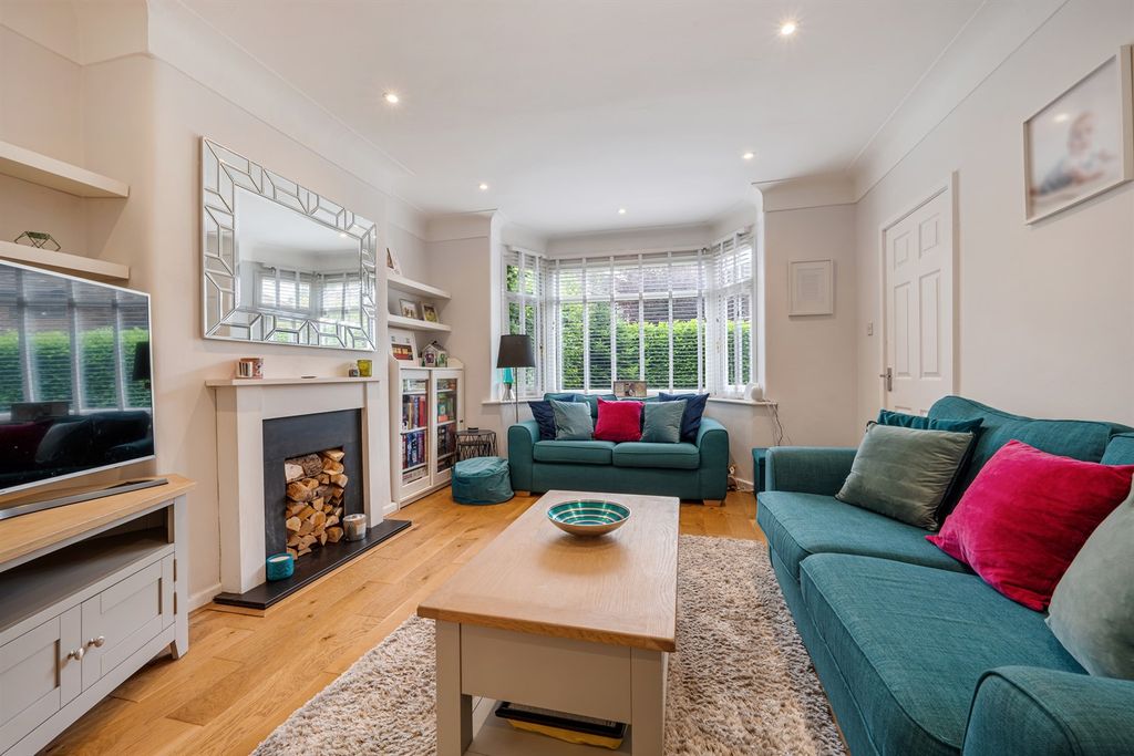 Property photo 3 of 16 Living Room