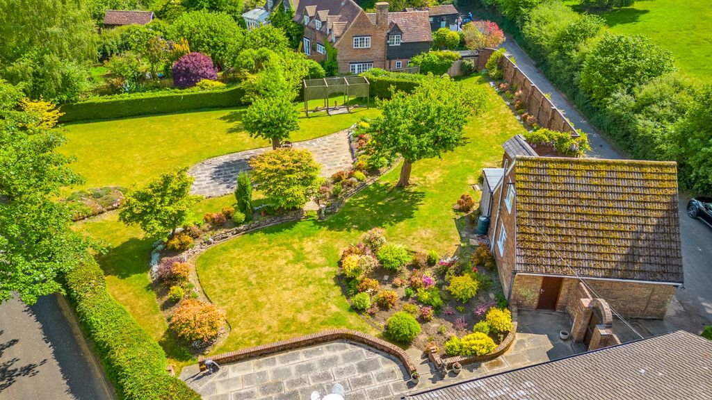 Property photo 2 of 30 4172576