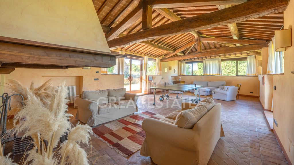 Property photo 2 of 49 Interiors