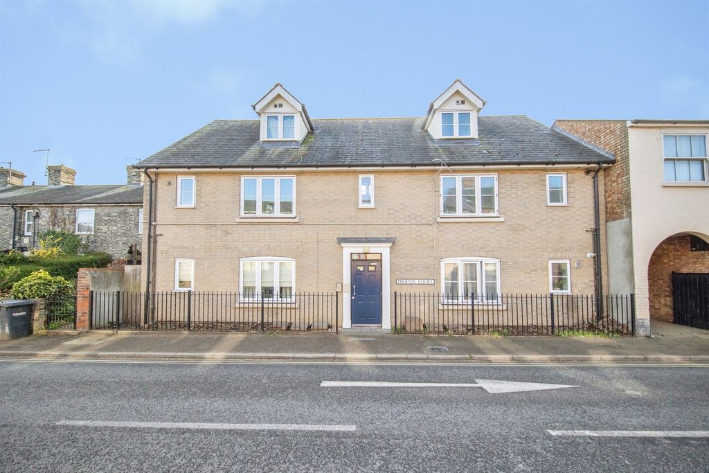 Property photo 1 of 12