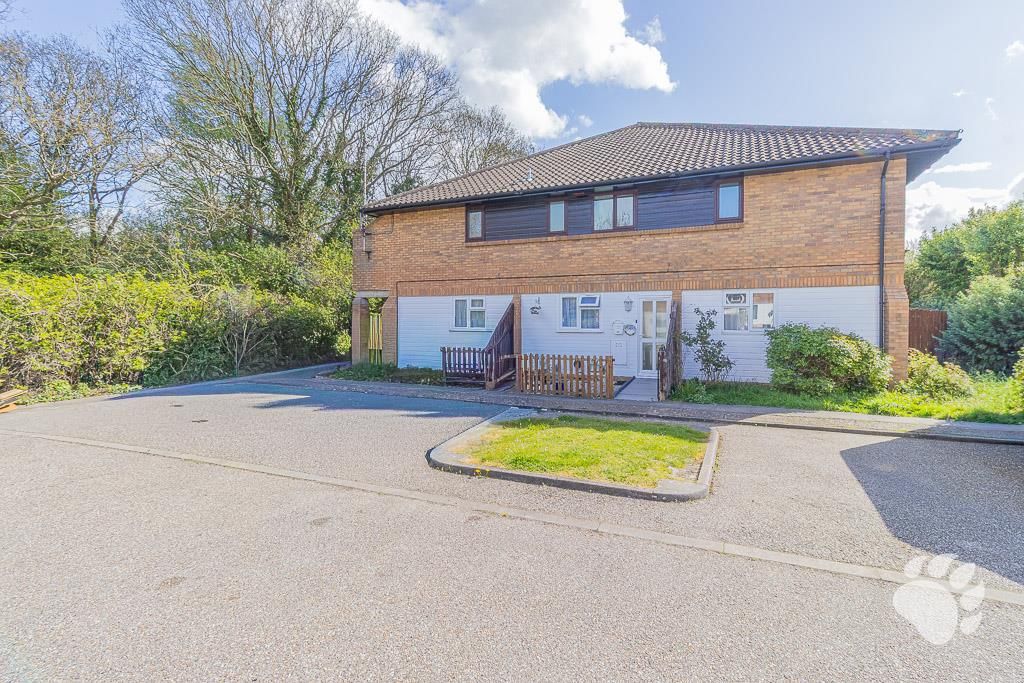 Property photo 1 of 20 Front