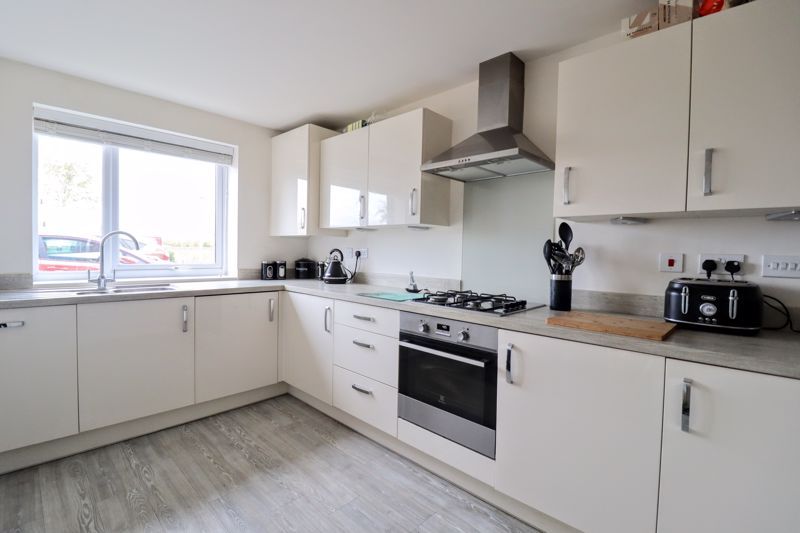 Property photo 2 of 19 Kitchen