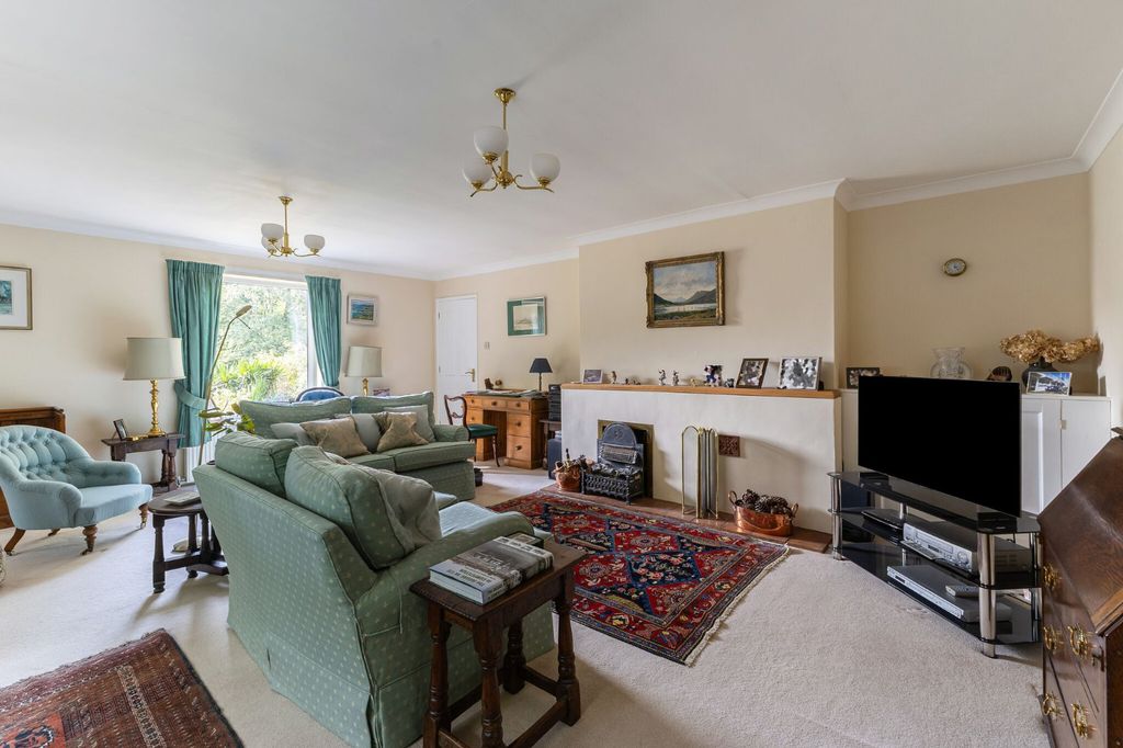 Property photo 2 of 12 Sitting Room