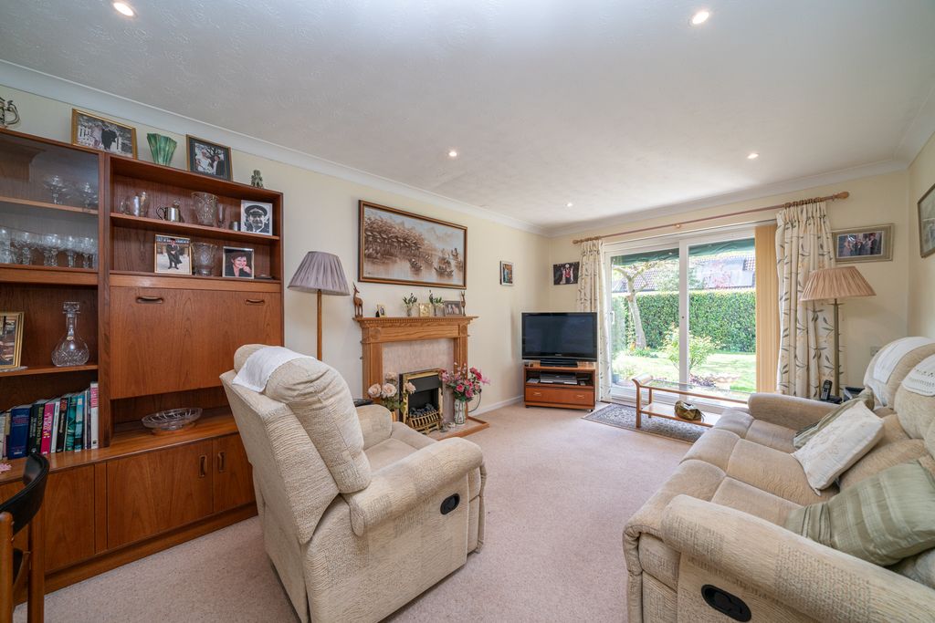 Property photo 2 of 16