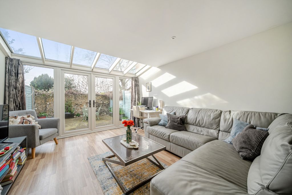Property photo 1 of 15 1428824-13-69B288...