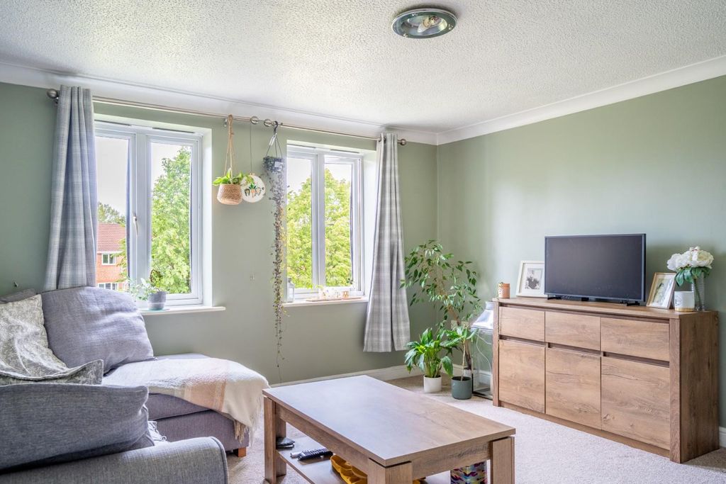 Property photo 3 of 11 Eh-9.Jpg