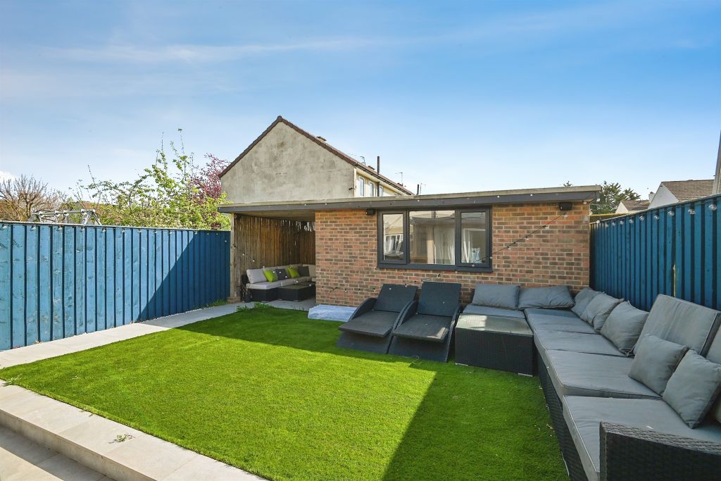 Property photo 2 of 18
