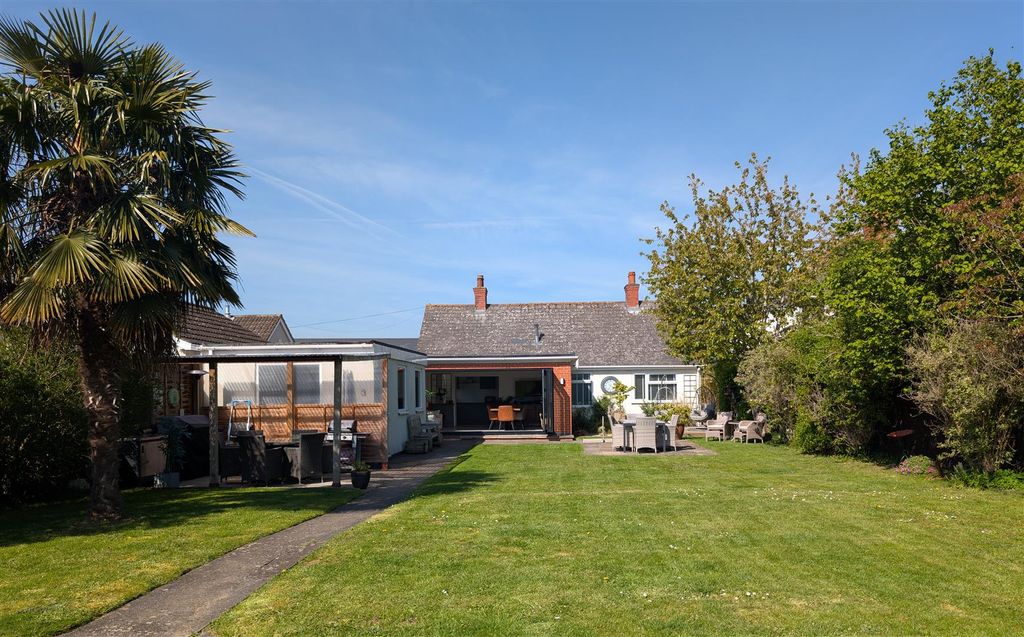 Property photo 1 of 23