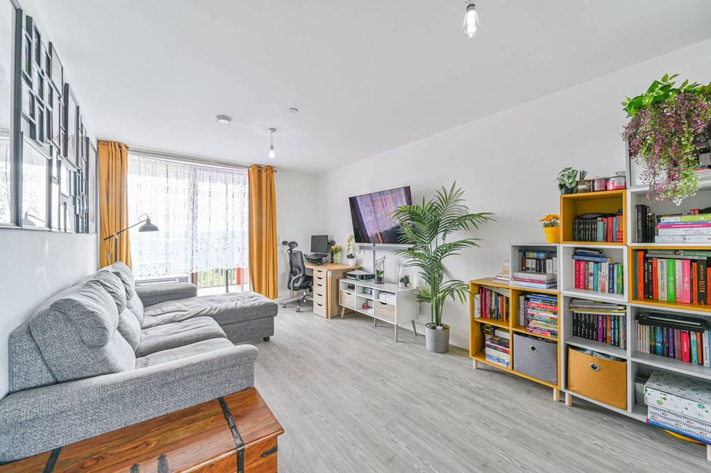 Property photo 2 of 16