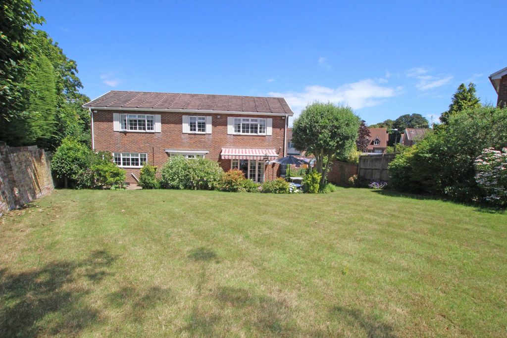 Property photo 2 of 22