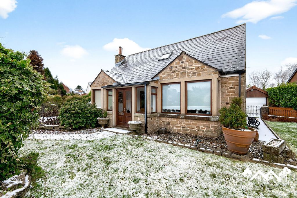 Property photo 1 of 52