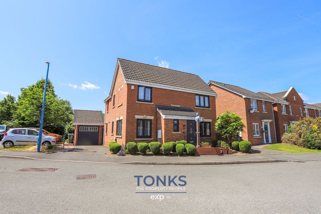 Property photo 1 of 18