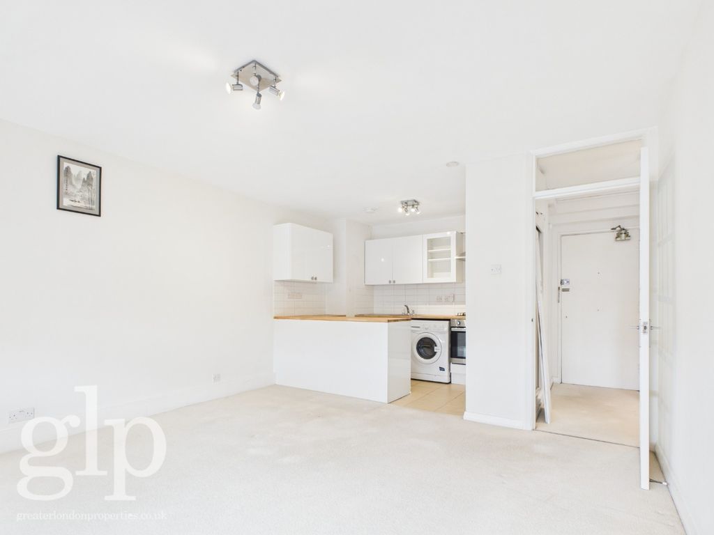 Property photo 2 of 19 4484993