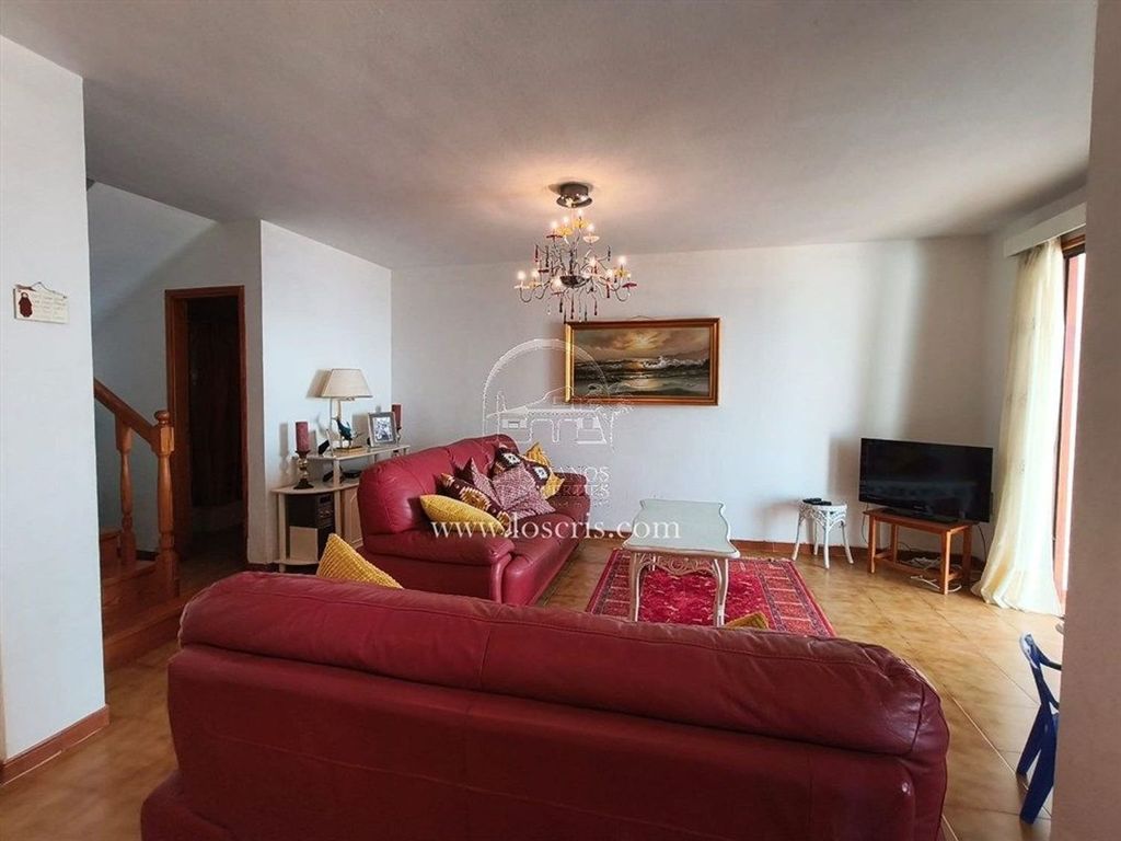 Property photo 3 of 37