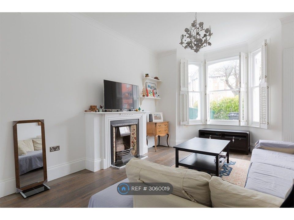 Property photo 2 of 35