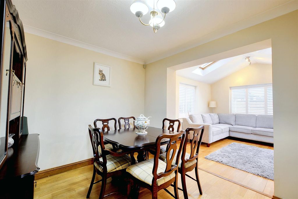 Property photo 3 of 28 Dining Room_2.Jpeg