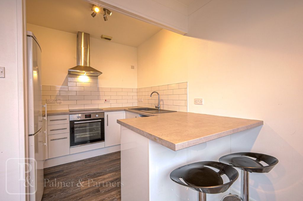Property photo 2 of 15 Kitchen