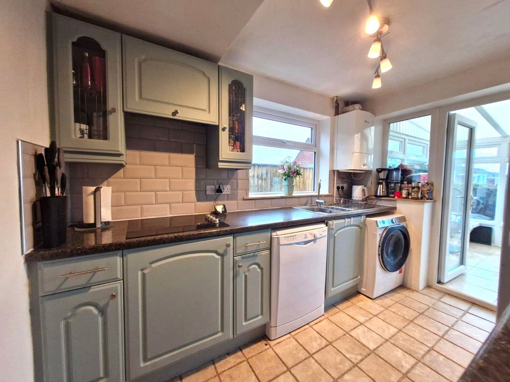 Property photo 2 of 15 Picture No. 14