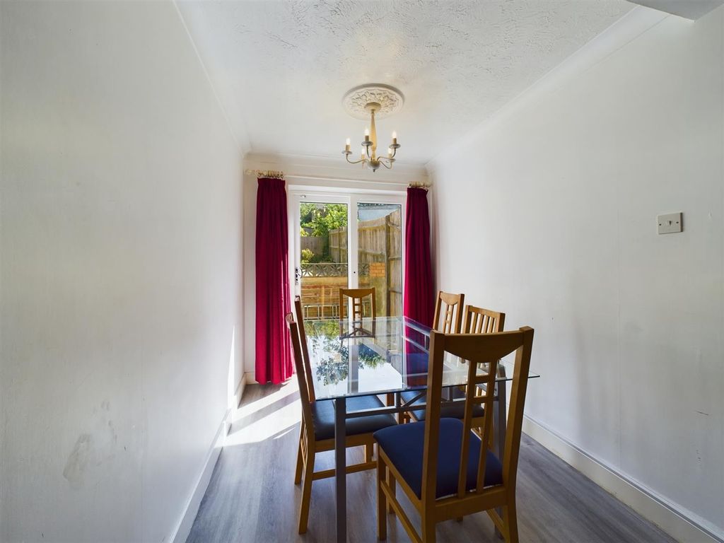 Property photo 3 of 13 Cam02534G0-Pr0076-Still003.Jpg