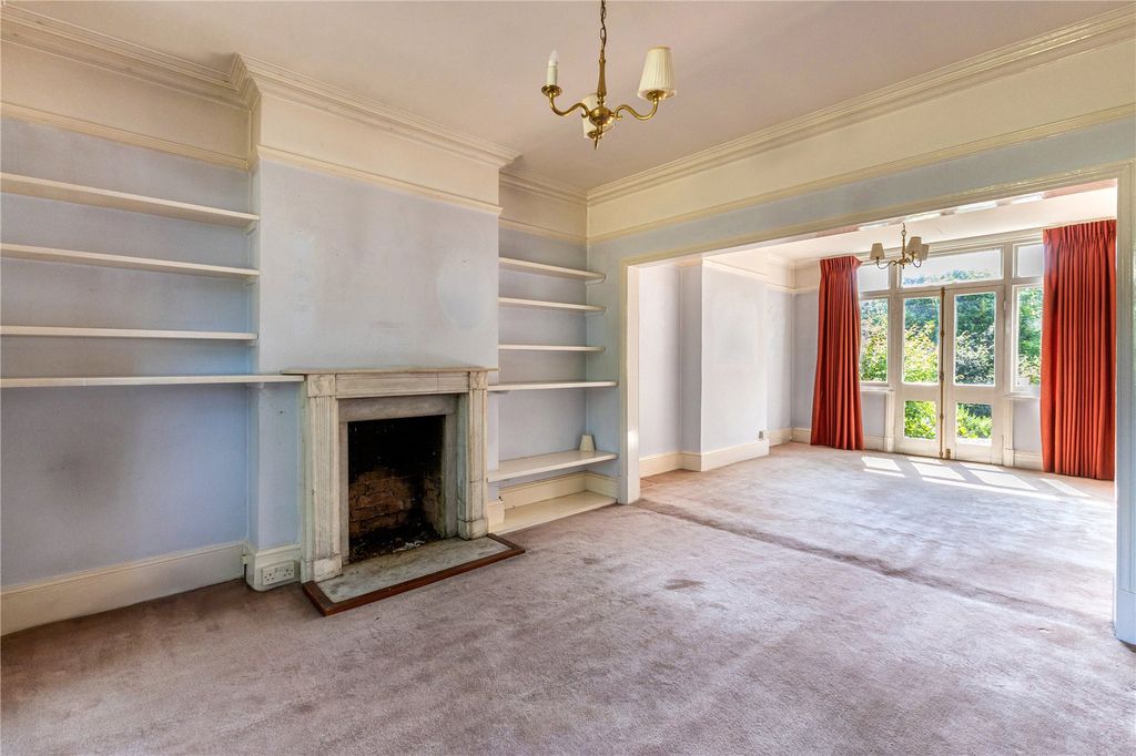 Property photo 2 of 13 Sitting Room