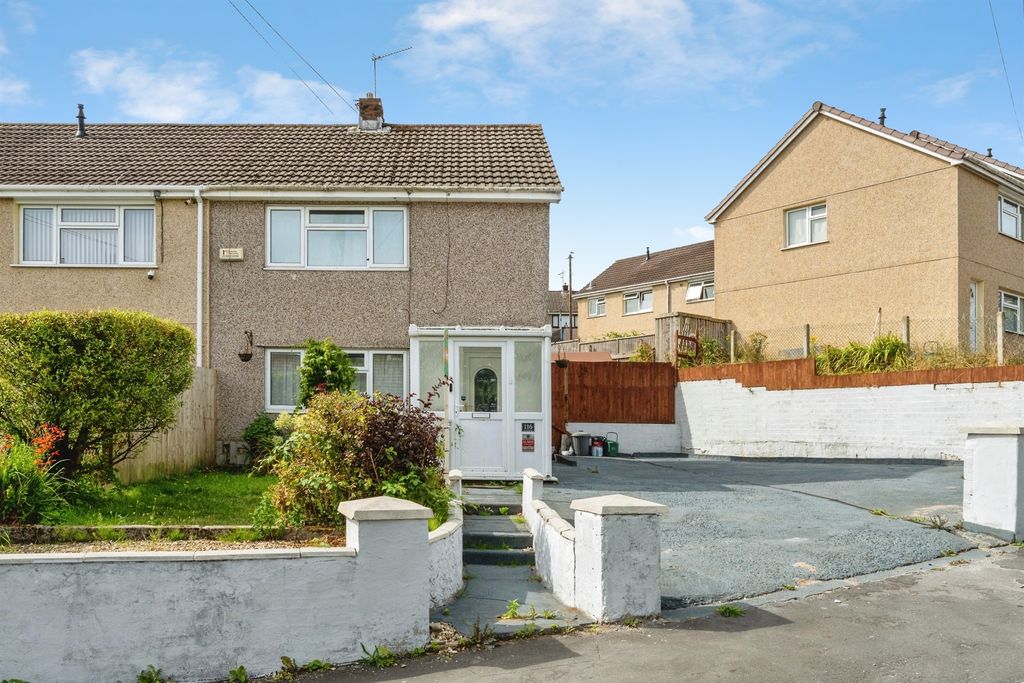 Property photo 2 of 14
