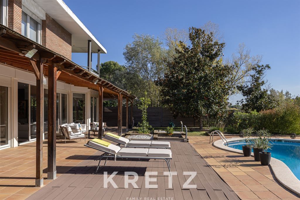 Property photo 1 of 29