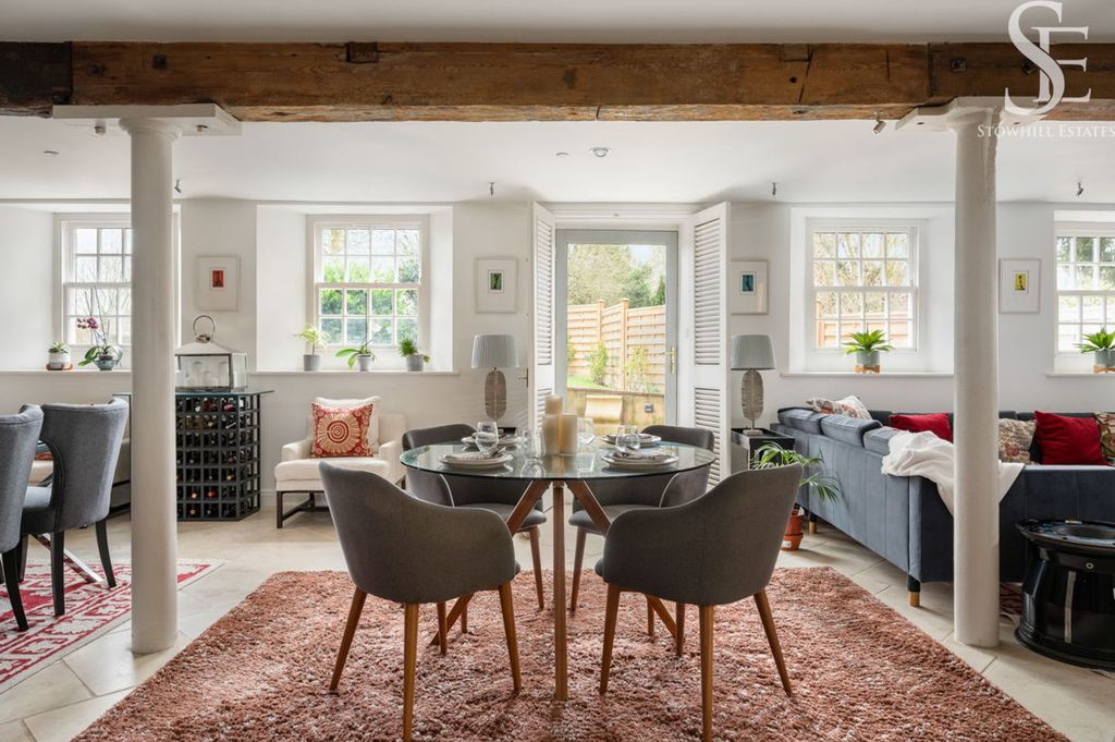 Property photo 3 of 18 Dining