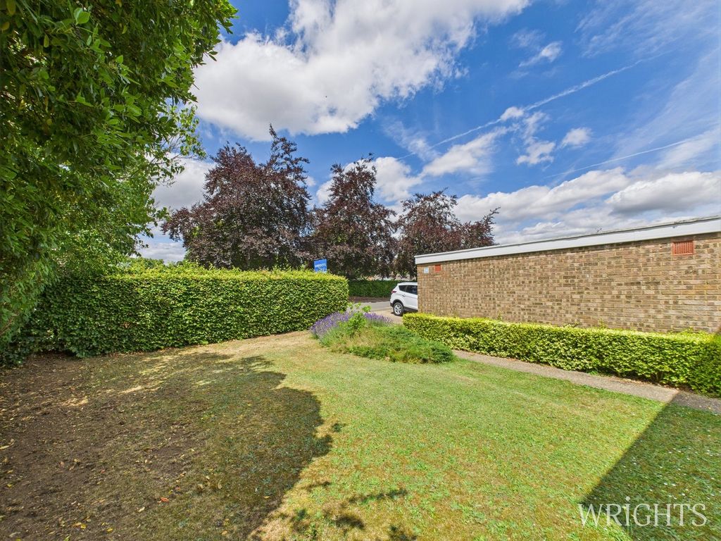Property photo 2 of 26