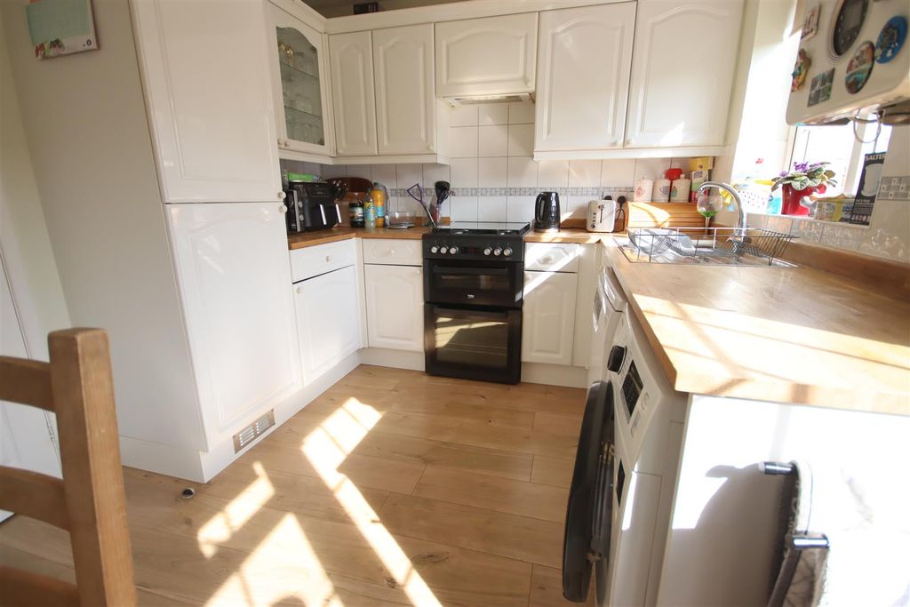 Property photo 3 of 14 Img_9905.Jpg