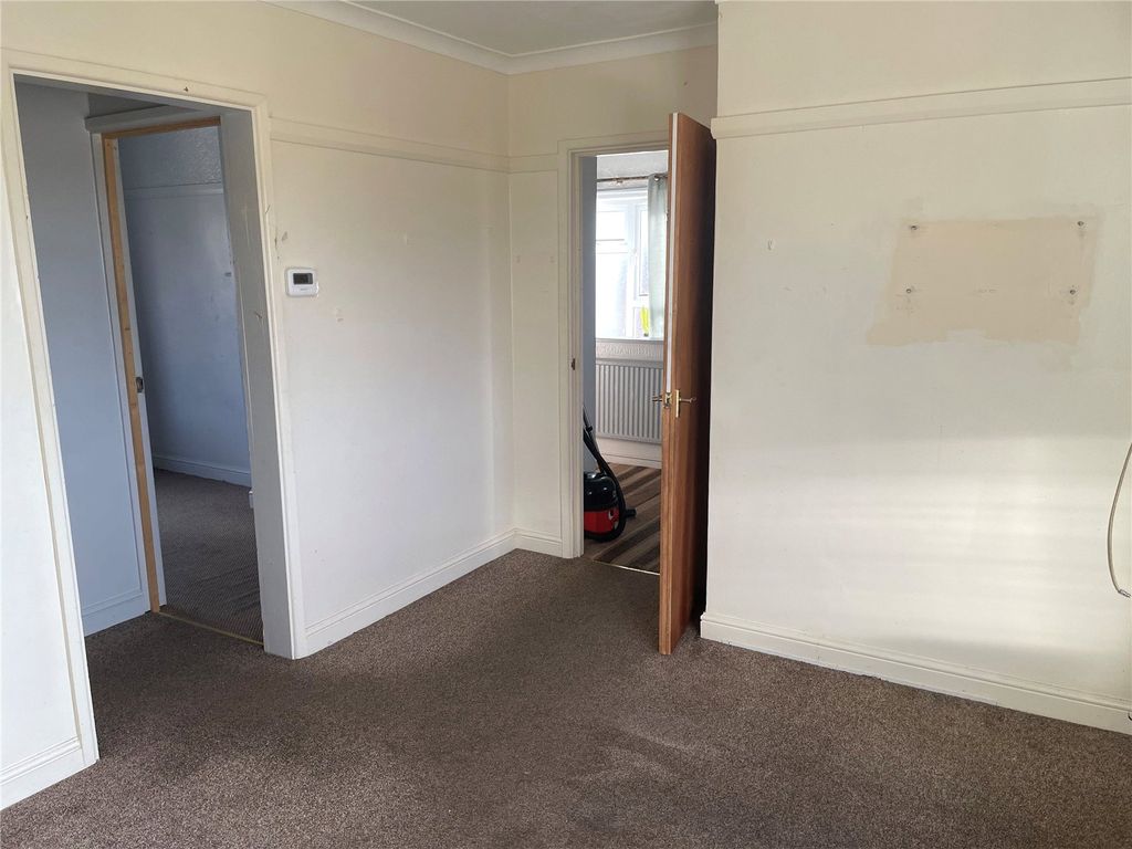Additional image 4 of 3 bed flat for saleHeol Maes Y Cerrig, Loughor, Swansea SA4